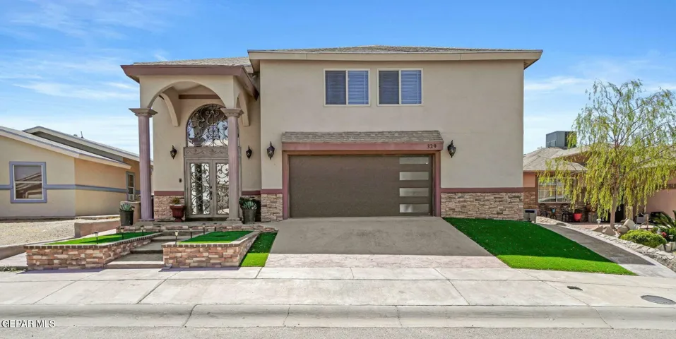 329 Via Cumbre Linda Circle, Horizon City, Texas 79928