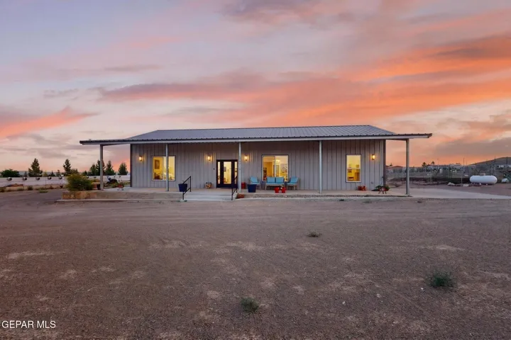 19212 France Silva Avenue, El Paso, Texas 79938