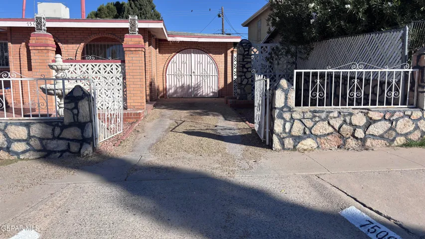 7509 Wilcox Drive Studio, El Paso, Texas 79915