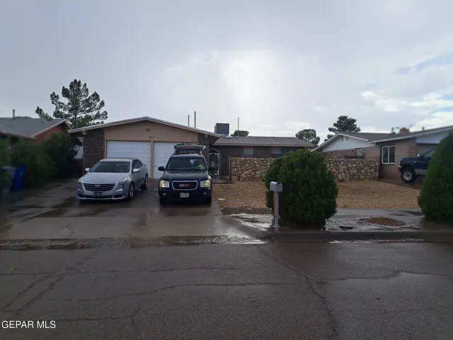 3319 Menard Lane, El Paso, Texas 79936