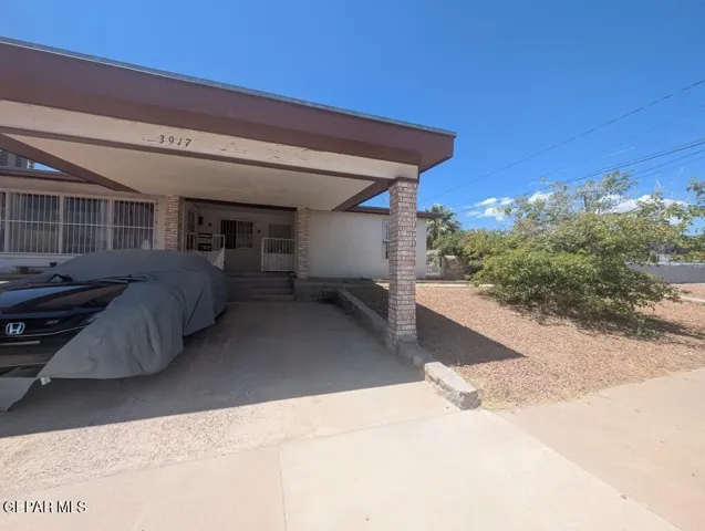 3917 Volcanic Avenue B, El Paso, Texas 79904