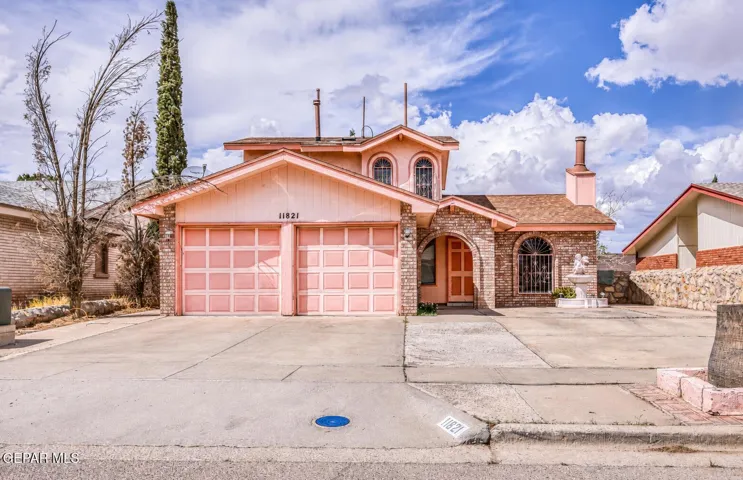11821 Scott Simpson Drive, El Paso, Texas 79936