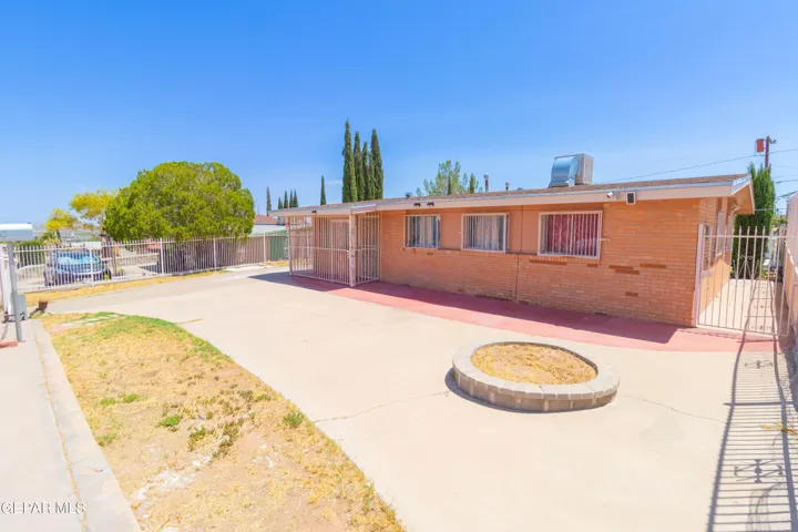 3416 Broaddus Avenue, El Paso, Texas 79904