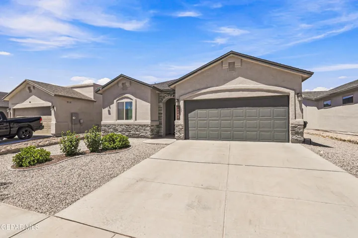 13689 Flora Vista Avenue, Horizon City, Texas 79928