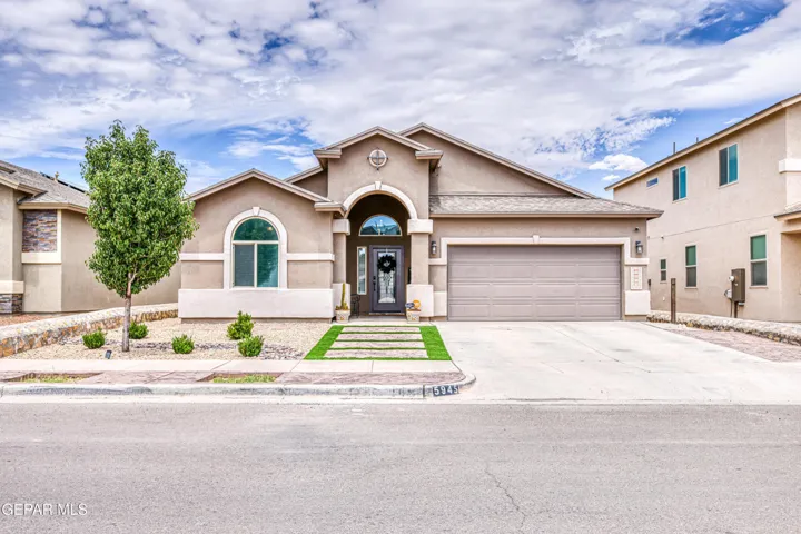 5945 Hidden Acres Drive, El Paso, Texas 79924