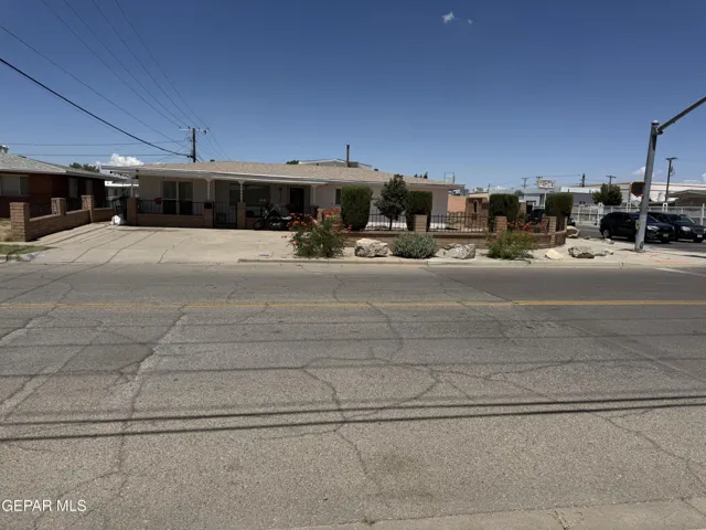 5725 Wren Avenue, El Paso, Texas 79924