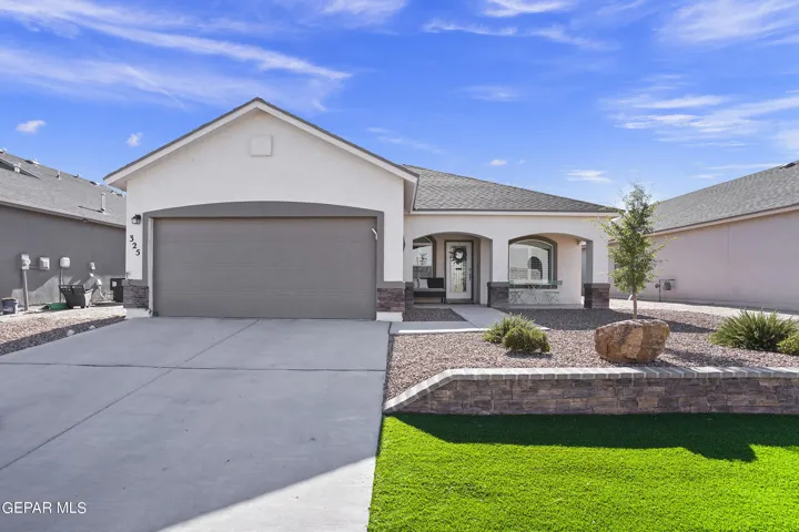 325 Samuel Vista Street, Horizon City, Texas 79928