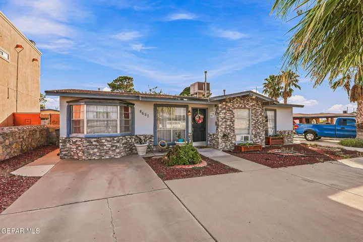 8657 La Gente Way, El Paso, Texas 79907