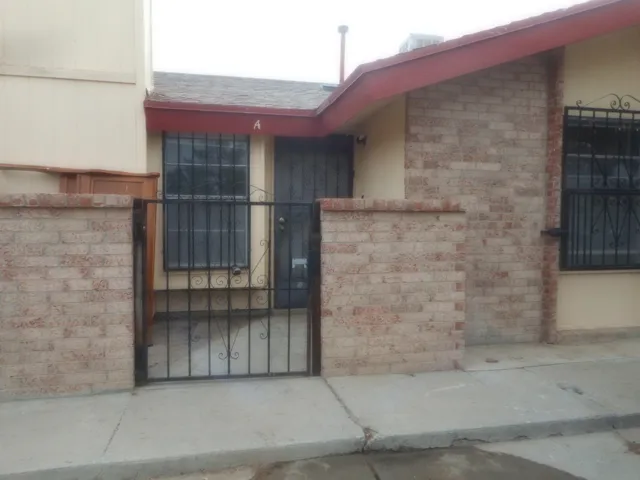 618 White Cliffs Drive A, El Paso, Texas 79912