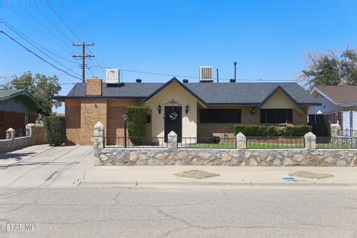 5841 Dolphin Drive, El Paso, Texas 79924