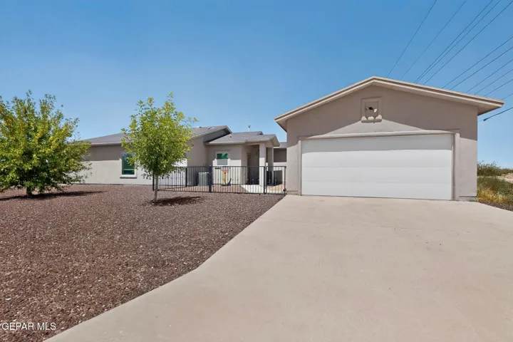 204 Dora Baltea Place Place, Horizon City, Texas 79928