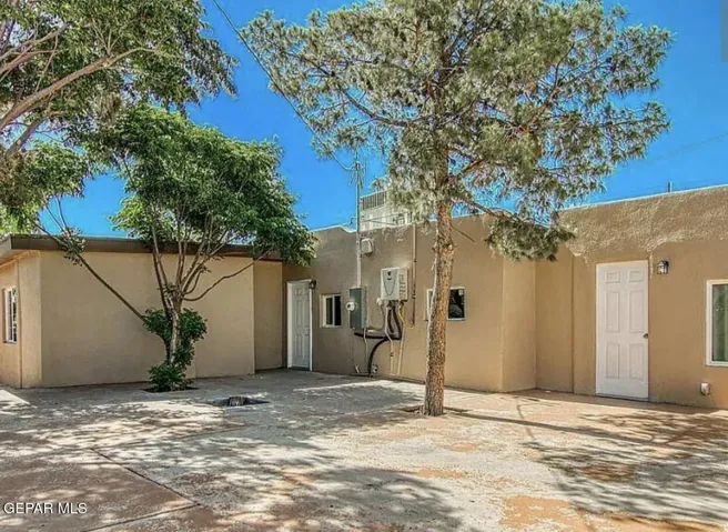 221 Hadlock Street B, El Paso, Texas 79905