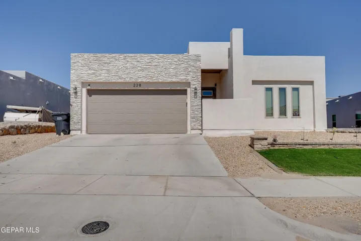 228 Emerald Stone Lane, Horizon City, Texas 79928