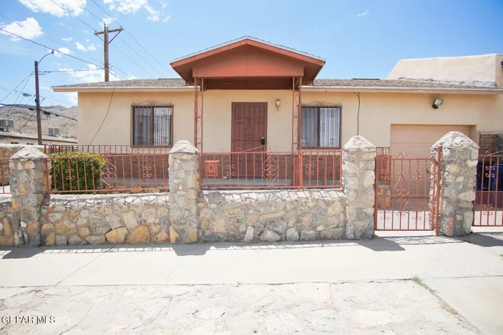 2630 Mountain Avenue B, El Paso, Texas 79930