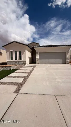 10895 Francisco Vaquera Drive, Socorro, Texas 79927