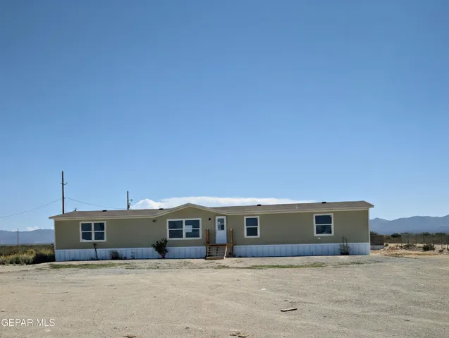 12163 Holman Road, Las Cruces, New Mexico 88012