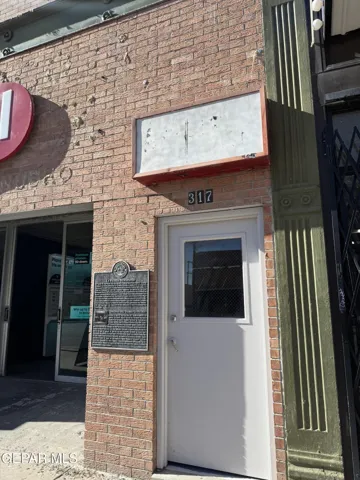 Commercial space for lease!