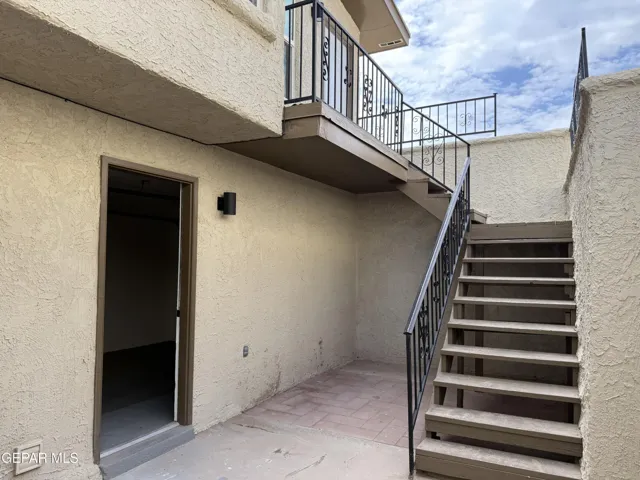 10642 Cuatro Vistas Drive D, El Paso, Texas 79935