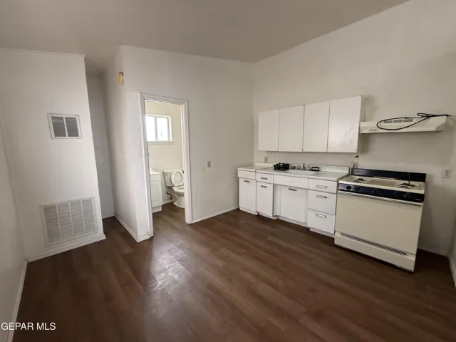 1526 Yandell B, El Paso, Texas 79902