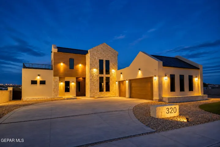 320 Rio El Rancho Court, El Paso, Texas 79932