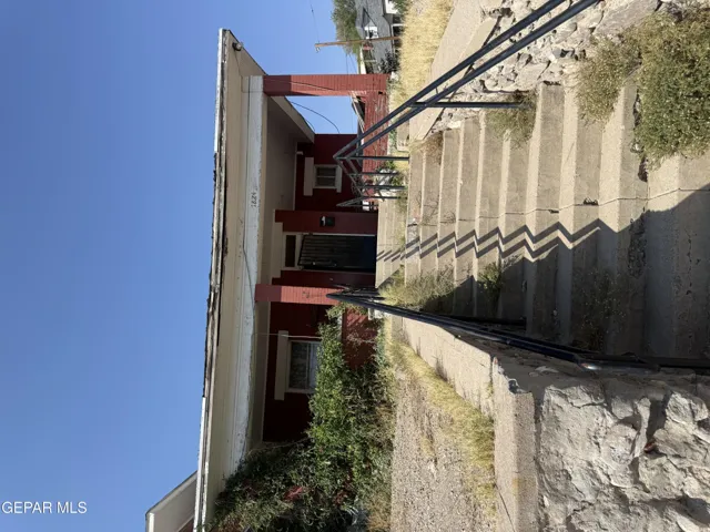 1824 E Cliff Drive, El Paso, Texas 79902