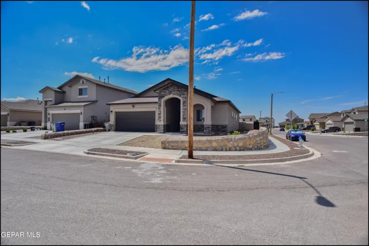 6980 White Mesquite Way, El Paso, Texas 79934