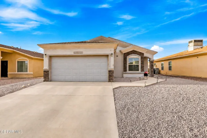 14821 Tierra Crystal Avenue, El Paso, Texas 79938