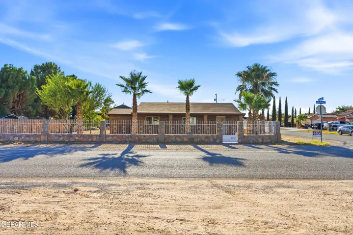 3597 John Henry Street, El Paso, Texas 79938