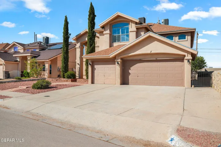 695 Paseo Del Mar Drive, Horizon City, Texas 79928