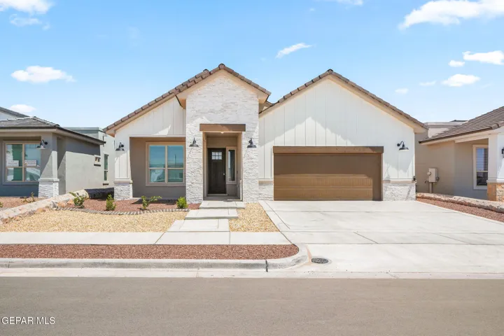 540 Paseo De La Reina Street, El Paso, Texas 79928