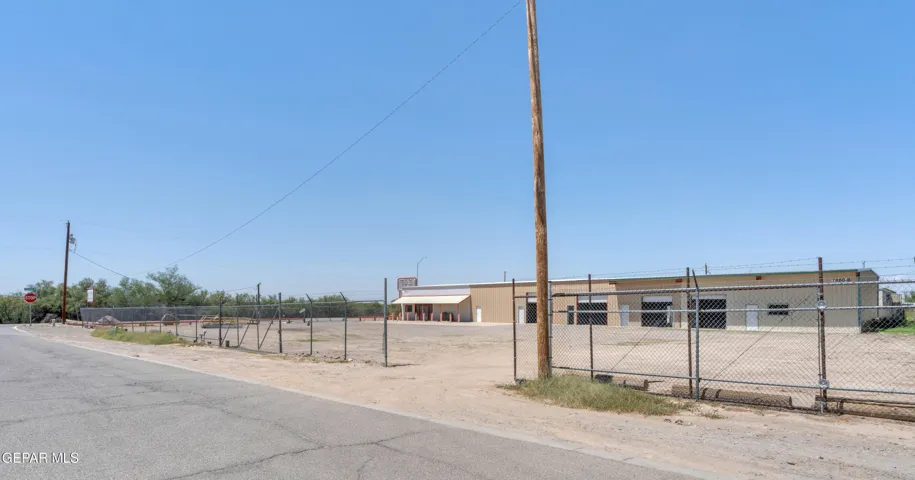 7880 Doniphan Drive, Vinton, Texas 79821