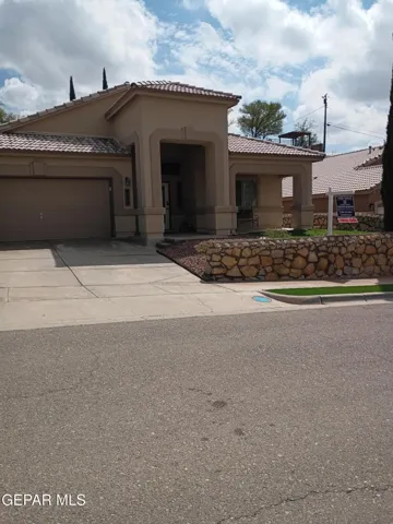 4224 Camelot Heights Drive, El Paso, Texas 79912