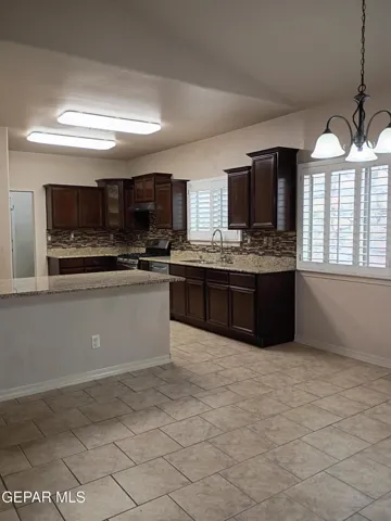 4224 Camelot Heights Drive, El Paso, Texas 79912