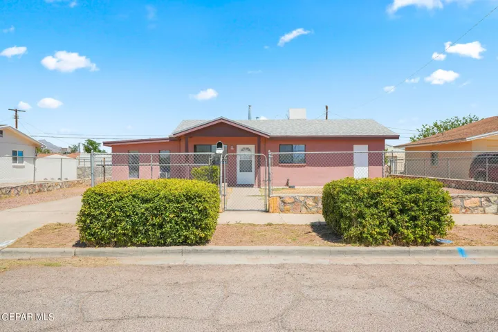 4913 Sierra Madre Drive, El Paso, Texas 79904