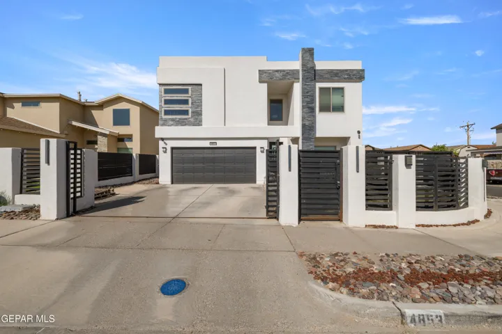 CURB APPEAL HOUSE IS WALLED FRONT AND BACK
