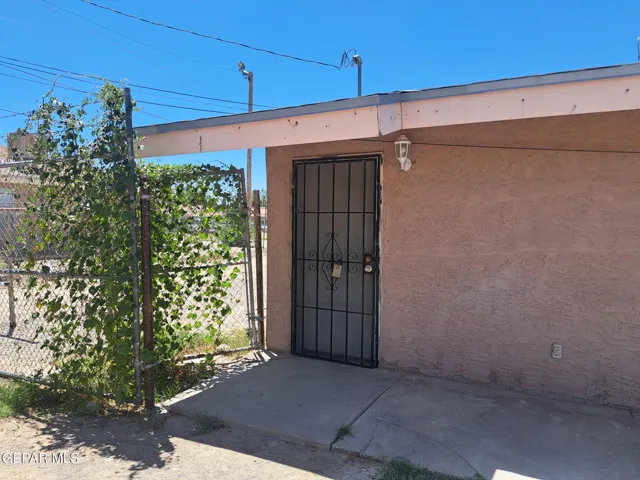 623 Ne Davis Street 4, Fabens, Texas 79838