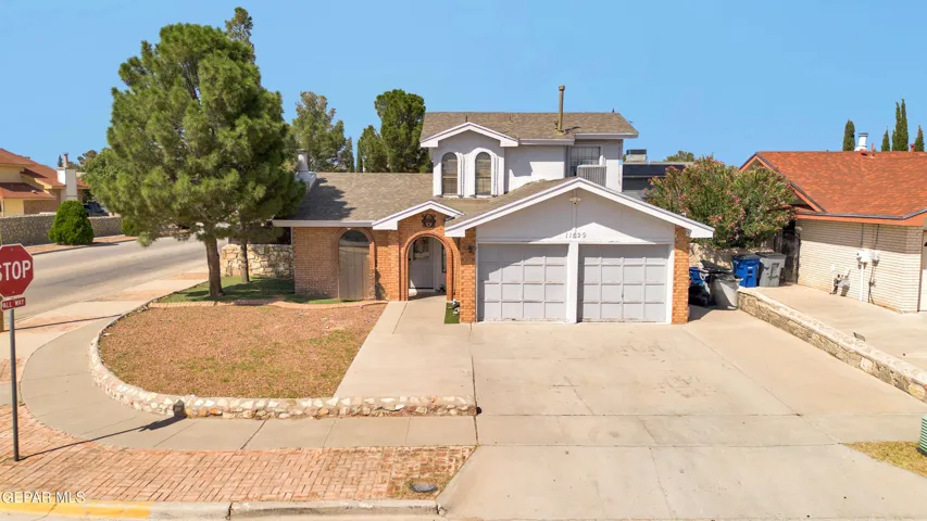 11629 Bunky Henry Lane, El Paso, Texas 79936