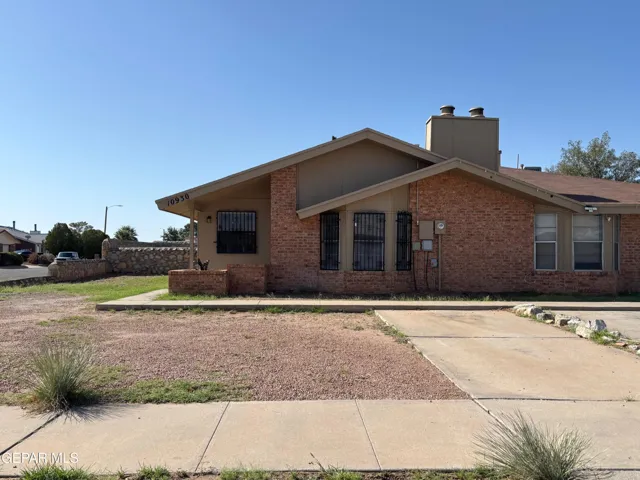 Duplex on Corner Lot