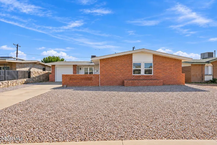 10464 Ponderosa Street, El Paso, Texas 79924