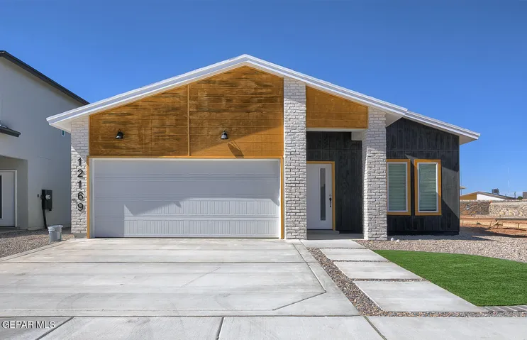 15117 Laura Lane, El Paso, Texas 79938