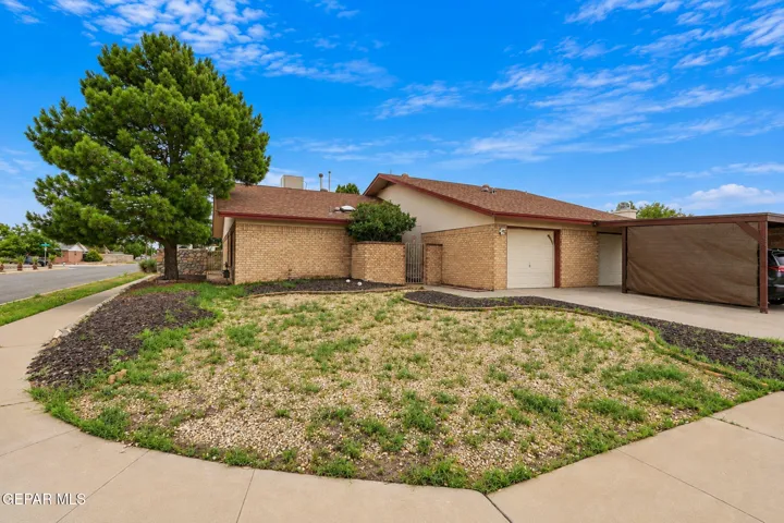 10633 Jetrock Drive, El Paso, Texas 79935