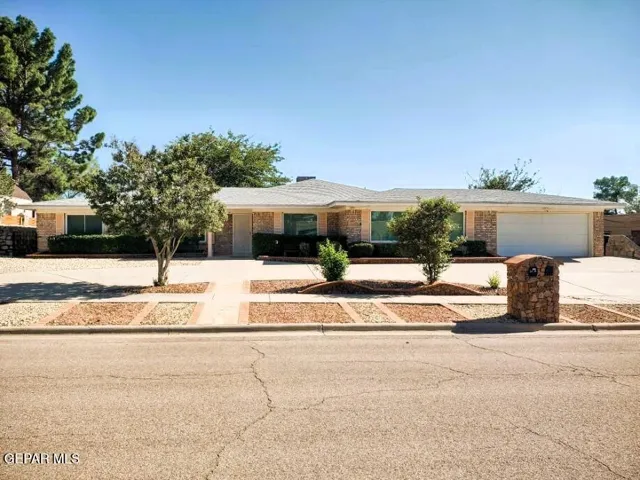 3610 Buxton Drive, Horizon City, Texas 79928