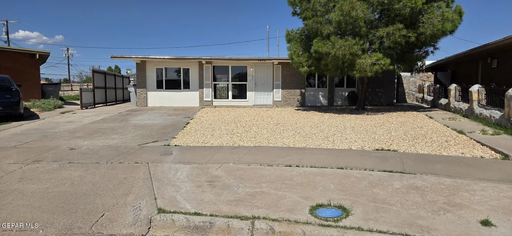 7856 Jersey Street, El Paso, Texas 79915