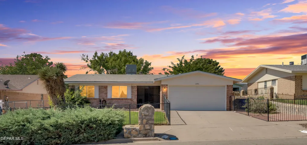 1573 Dale Douglas Drive, El Paso, Texas 79936