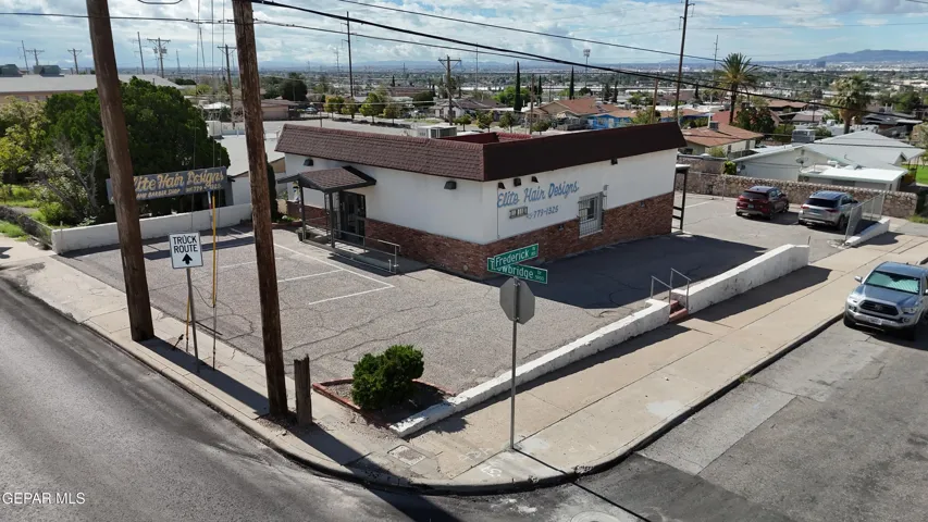 5900 Trowbridge Drive, El Paso, Texas 79905