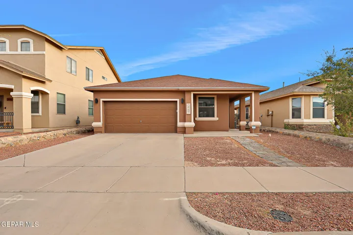 13134 Kestrel Avenue, Horizon City, Texas 79928