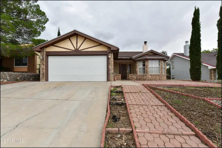 208 Arisano Drive, El Paso, Texas 79932