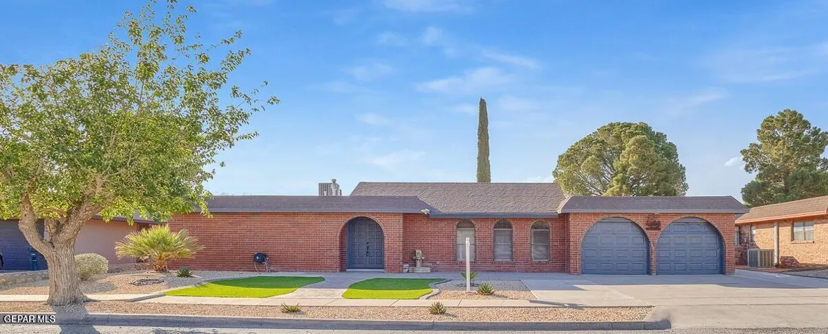 3709 Roslyn Drive, Horizon City, Texas 79928