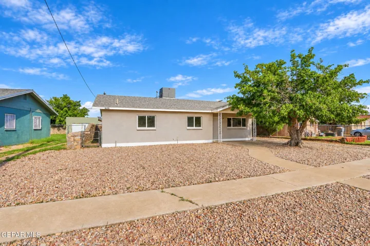 8656 Mount Whitney Drive, El Paso, Texas 79904