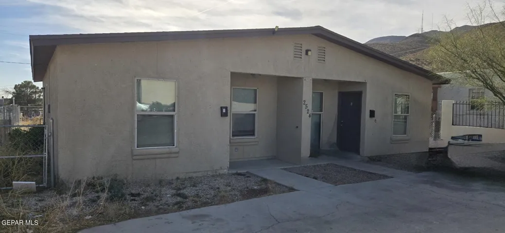 2524 Porter Avenue B, El Paso, Texas 79930